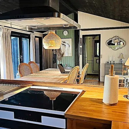 Дом отдыха Family Summer House 150 Meters From The