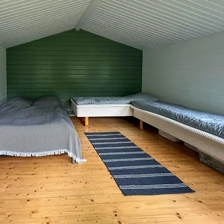 Nyaraló Family Summer House 150 Meters From The Tjørneholm