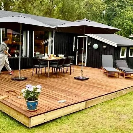 Family Summer House 150 Meters From The Дом отдыха Tjorneholm